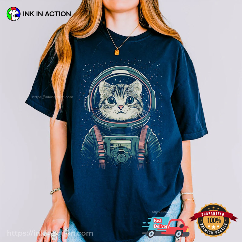 Astronaut Cat Space Retro Comfort Colors T-shirt Astronaut Cat Space Retro Comfort Colors T-shirt