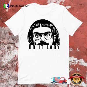 Chit Do It Lady Peeking T-shirt