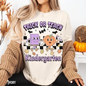 Trick Or Teach Kindergarten Teacher Halloween Comfort Colors T shirt 4