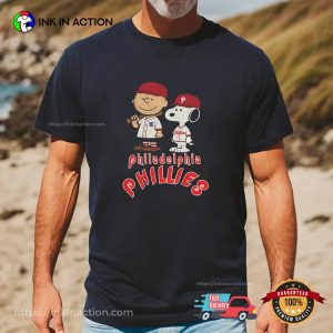 Philadelphia Phillies Baseball Snoopy And Charlie Brown T-shirt
