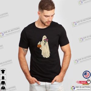 Ghost Holding Flower Pumpkin Halloween Spooky Season T-Shirt