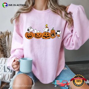 Peanuts Halloween Snoopy And Pumpkin T-shirt