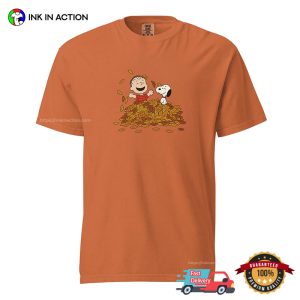 Snoopy And Linus Playing Autumn Comfort Colors Tee