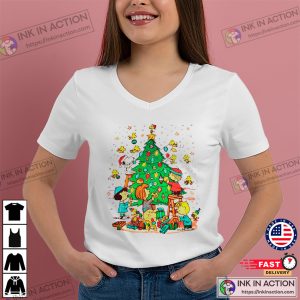 Snoopy Charlie Brown Decorate Christmas Tree Cute Shirt