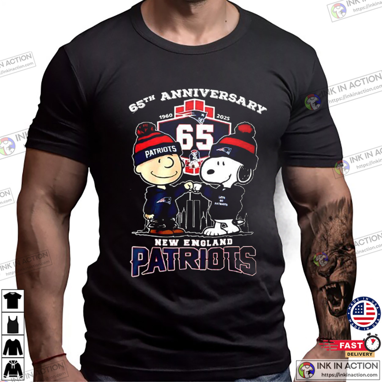 Charlie Brown Touch Hand Snoopy New England Patriots 65th Anniversary Shirt Charlie Brown Touch Hand Snoopy New England Patriots 65th Anniversary Shirt