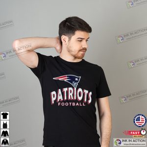 Retro New England Patriots Football T-Shirt Retro New England Patriots Football T-Shirt