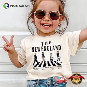The New England Walking Road Signatures Drake Maye Football T shirt 2 InkInAction.com