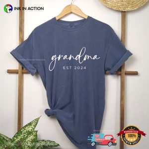 Custom Year Grandma, Grandkid Announcement Comfort Colors Shirt