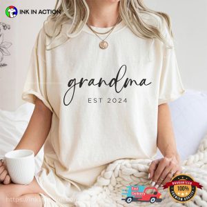 Custom Year Grandma, Grandkid Announcement Comfort Colors Shirt