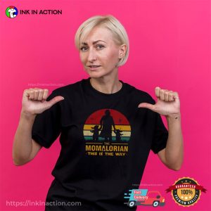 The Momalorian This Is The Way Vintage Star Wars Mom Gift Shirt