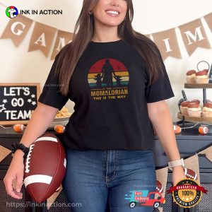The Momalorian This Is The Way Vintage Star Wars Mom Gift Shirt