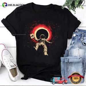 Astronaut Falling In Black Hole, Astronomy Gift Tee