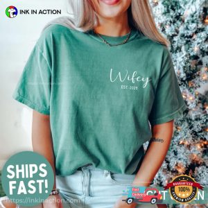 Custom Wifey And Hubby Matching Pocket Design Comfort Colors Shirt