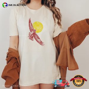 Retro Sun Red-tailed Hawk Hunting Comfort Colors Shirt